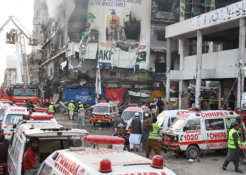 Fire at a shopping mall kills 60, several people still missing